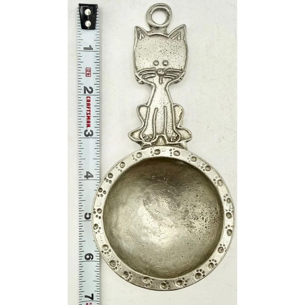 TW Pewter Cat 1/2 Cup Measuring Cup Vintage Tin Woodsman Kitchen Baking Scoop